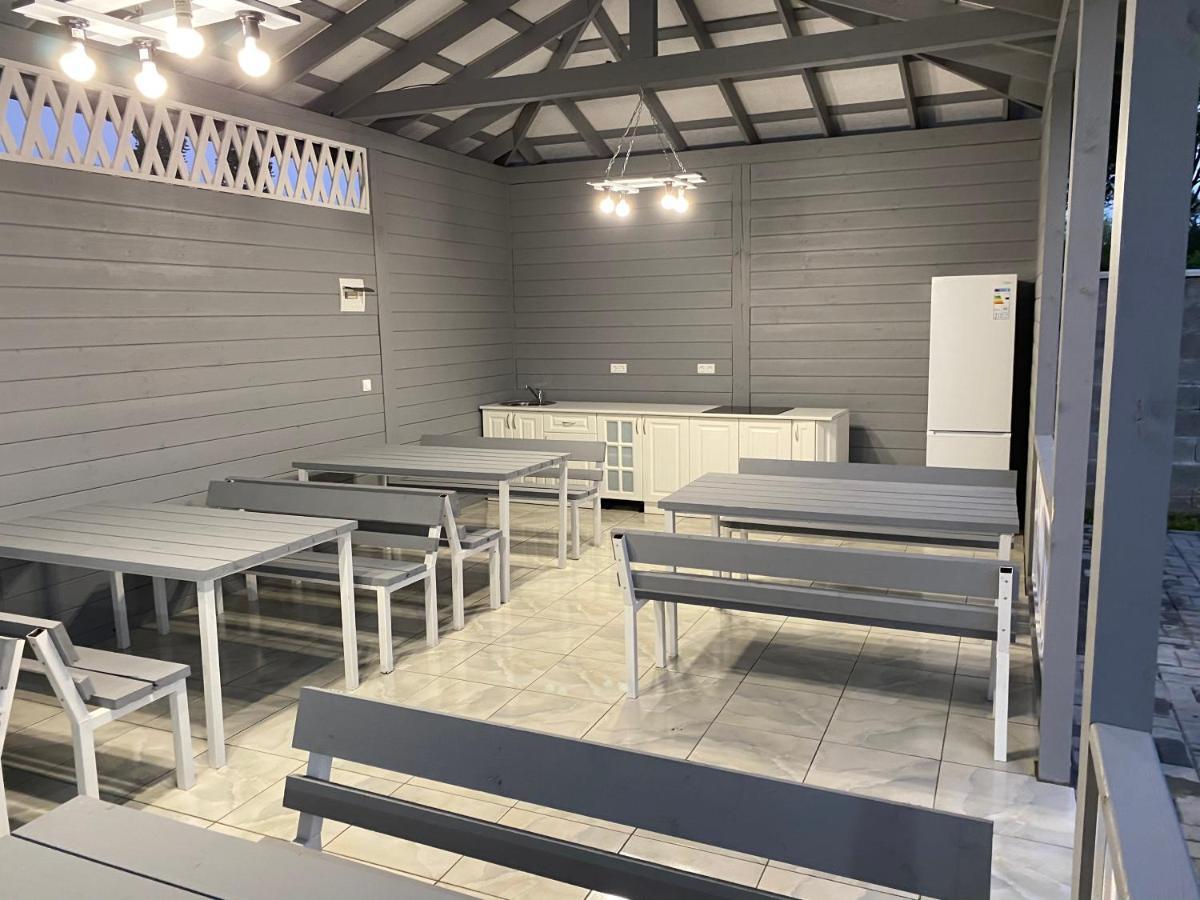 Акватика Hotel Pizunda Luaran gambar