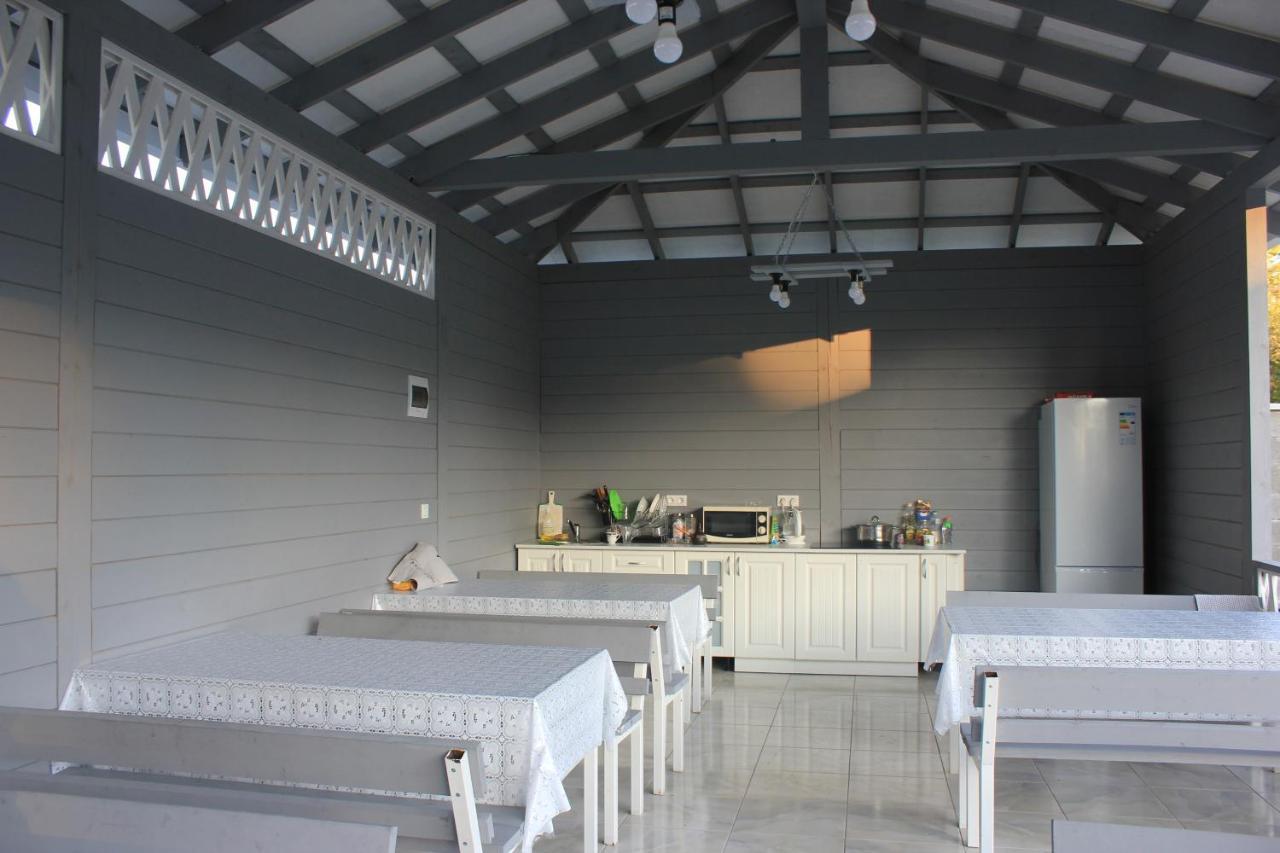 Акватика Hotel Pizunda Luaran gambar